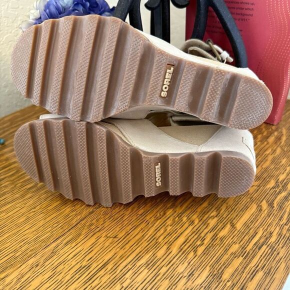 Sorel Oatmeal Joanie II Leather Wedge Sandals Sz 9.5 - Picture 7 of 14